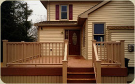 Custom Deck built by Decks by Lee